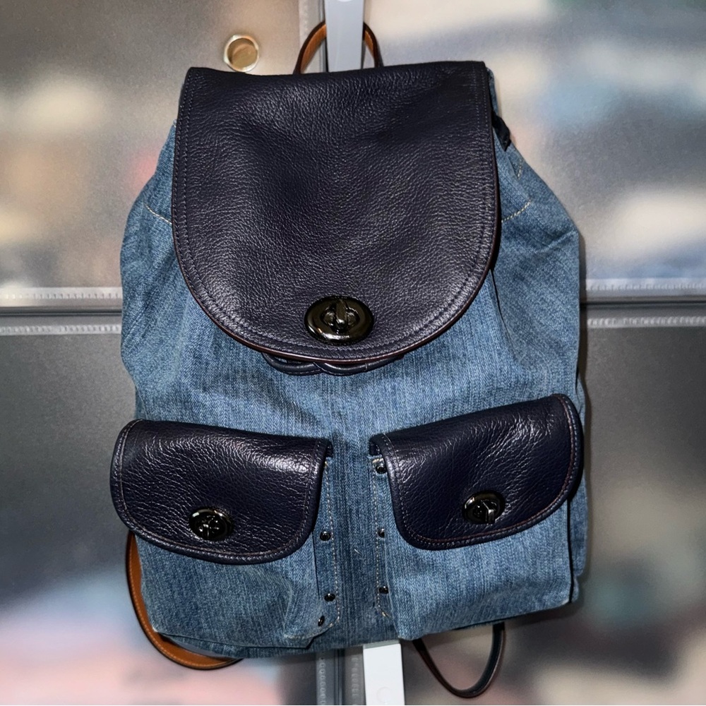 COACH No. 37975 Turnlock Rucksack in Colorblock Denim & Navy Backpack Purse Bag - Picture 3 of 16